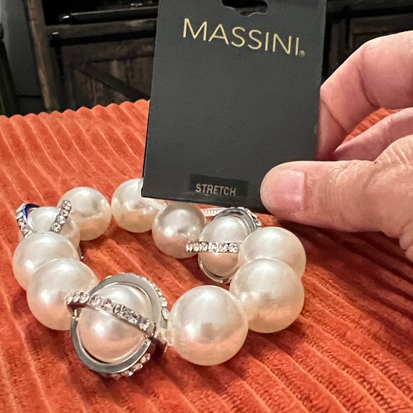 Massini Jewelry - 3/$18 Massini Silver and White Pearl Stretch Bracelet Lot 1078